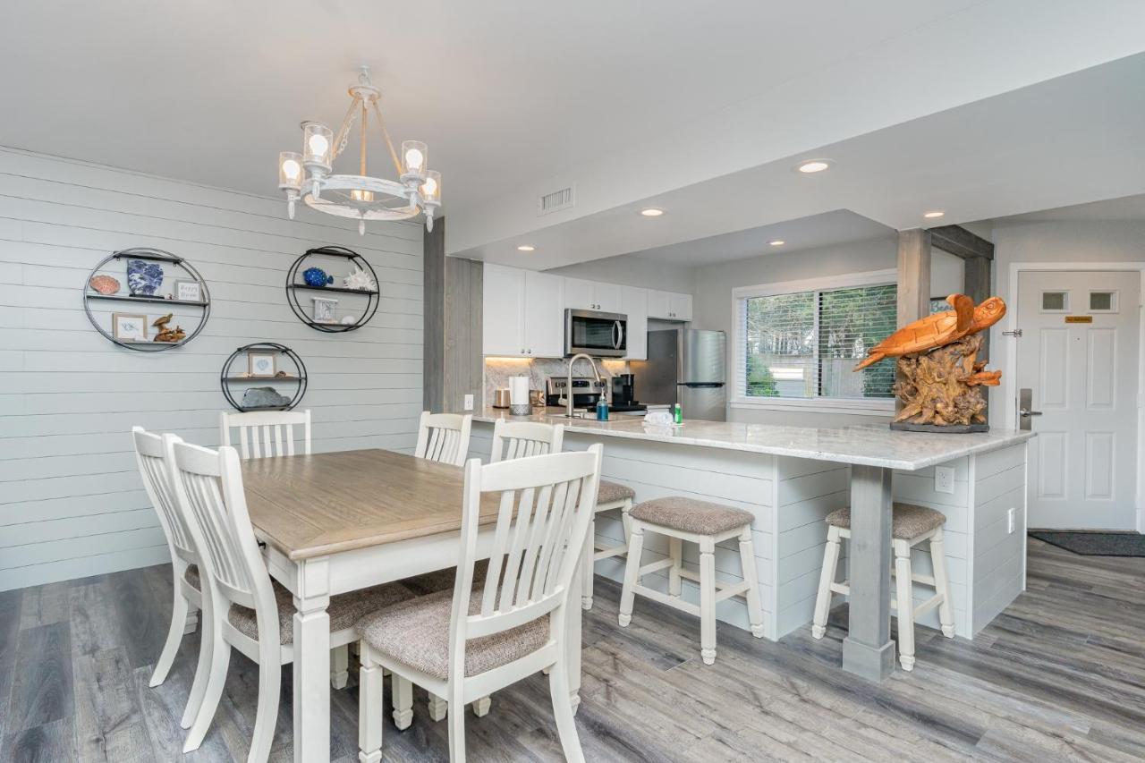 Completely Remodeled And Open 18C Richmond Park Villa Myrtle Beach Exterior photo
